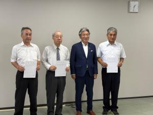 20250801固定資産評価審査委員会辞令交付式①