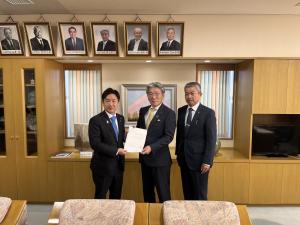 20251120瀬戸復興副大臣来訪①