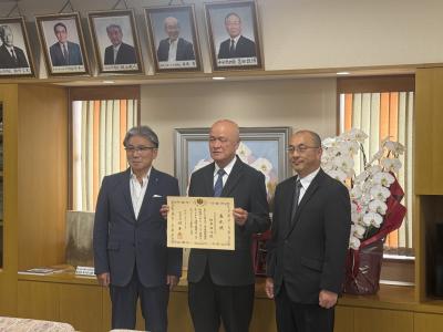 2020817根本選挙管理委員長＿総務大臣表彰伝達式