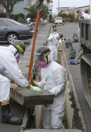 浪江町役場除染作業の様子