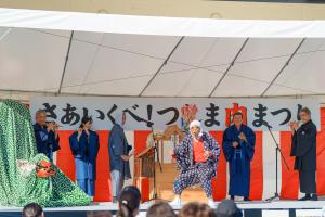 南津島の田植踊りと神楽