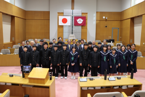 中学生子ども議員集合写真